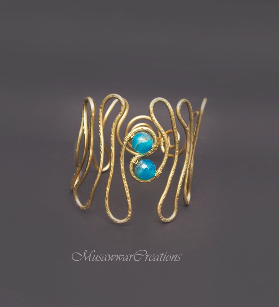 Handcrafted brass Wire Bracelet with blue onyx stones – Boho Chic Cuff Jewellery