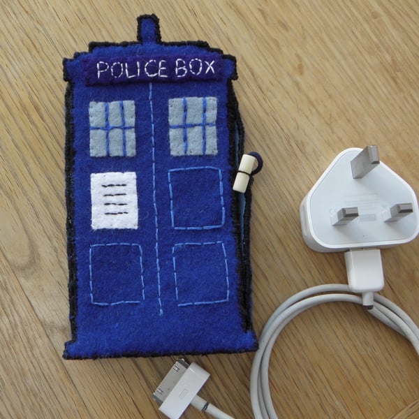 Dr Who Tardis I-Phone Docking Station