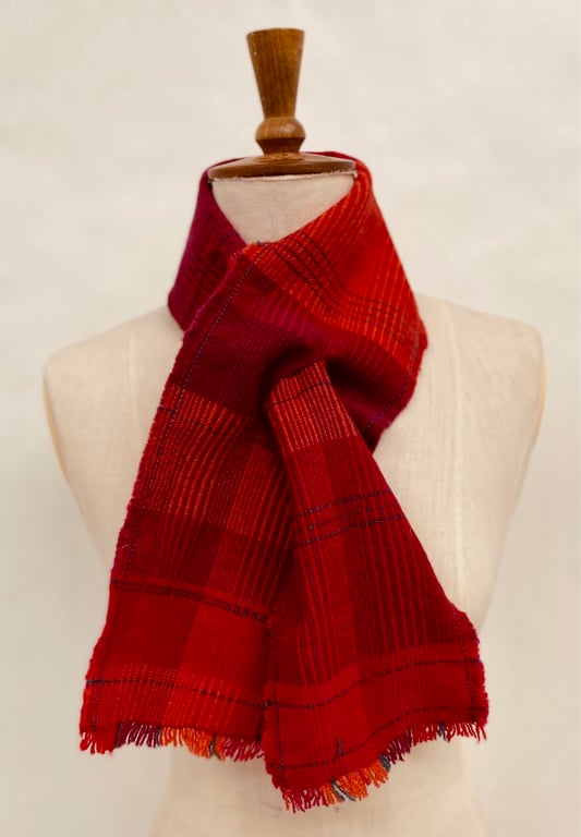 Shorty Scarf , hand woven using 100% merino wool 
