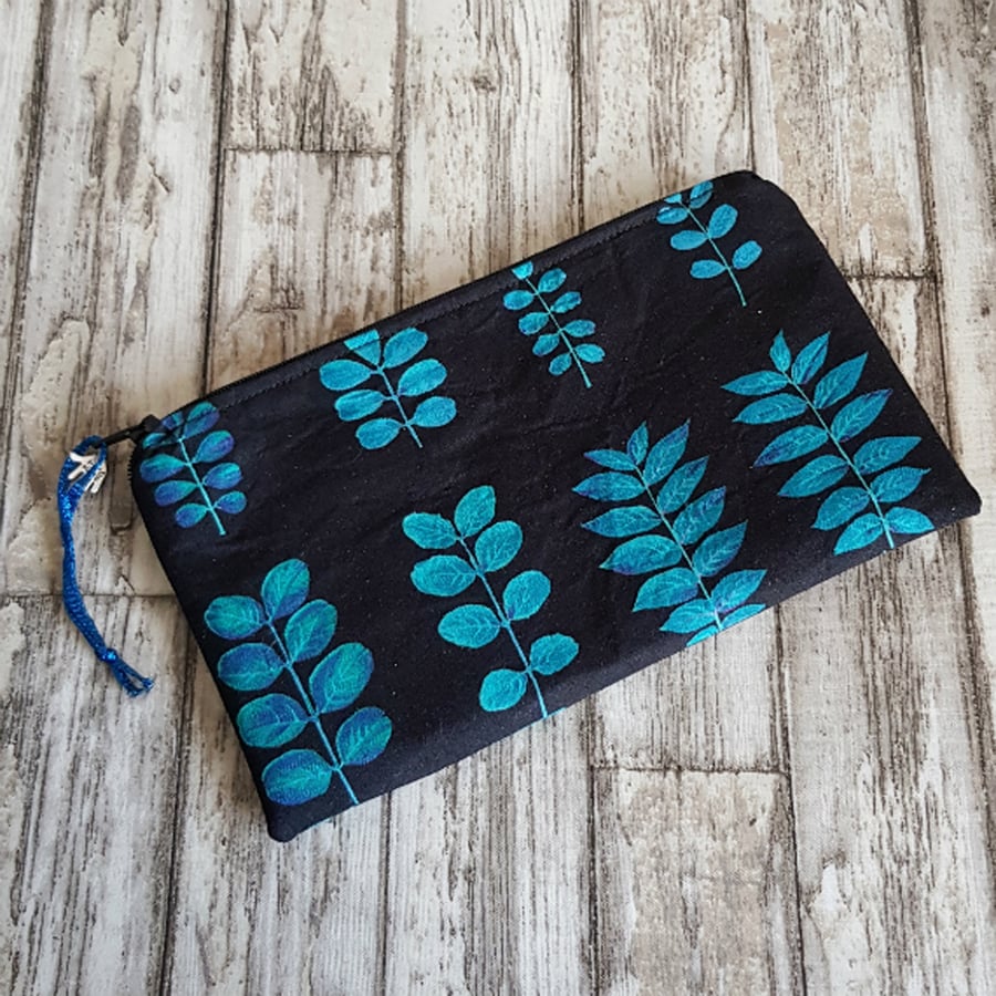 Beautiful Blue Leaf Zipper Pouch - Multi Use Zipped Organiser