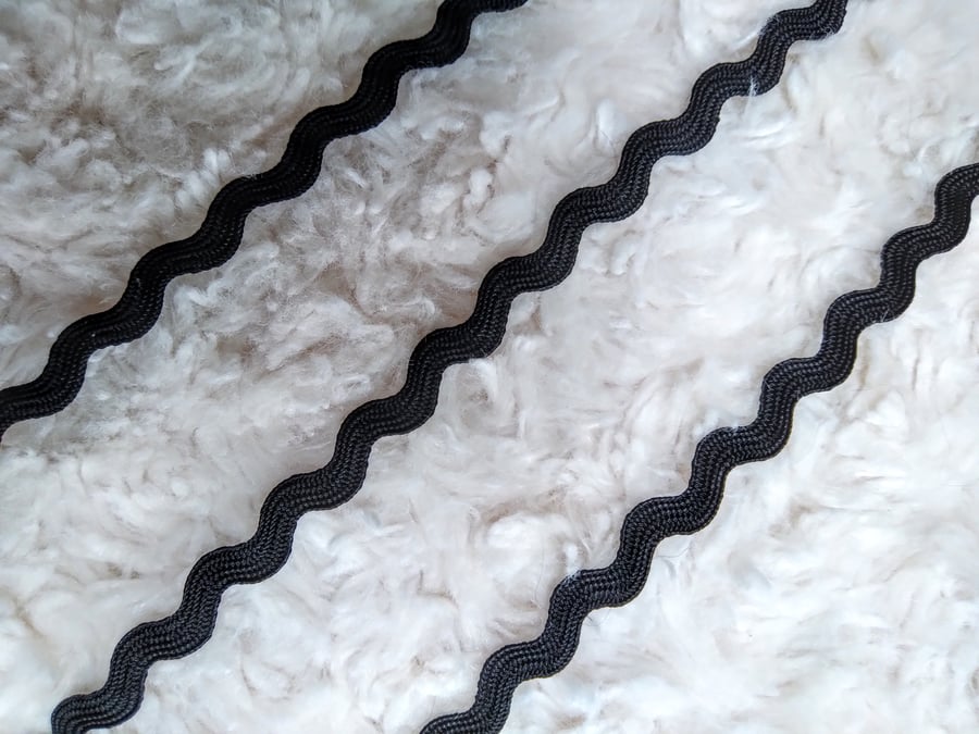 3 metres black narrow cotton RIC-RAC for sewing... - Folksy