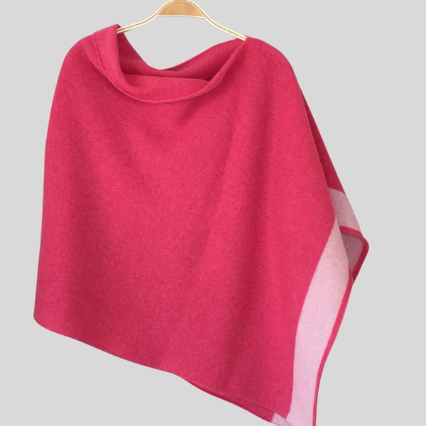 Poncho Soft Merino Lambswool pink blush pink border