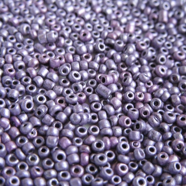 Pearlescent Lilac Seed Beads 