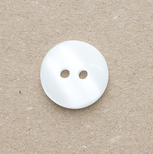 White pearlised buttons 15mm