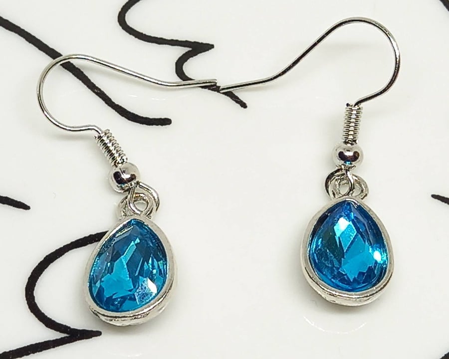 Tiny teardrop faceted glass earrings in turquoise & silver