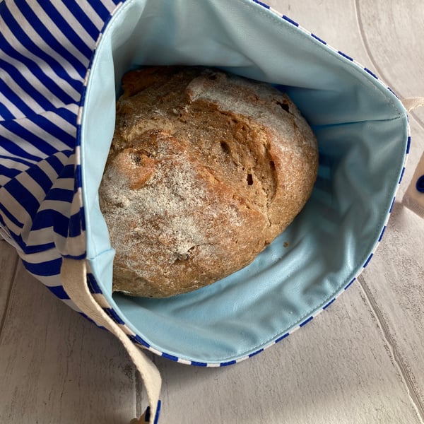 Bread bag  lined with PUL - reusable and washable. Blue stripes.