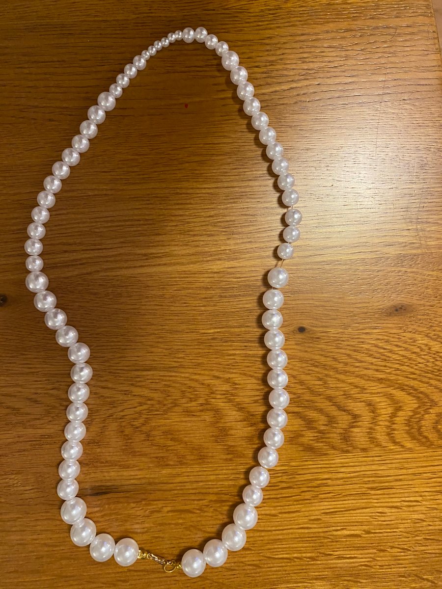 Pearl beaded necklace