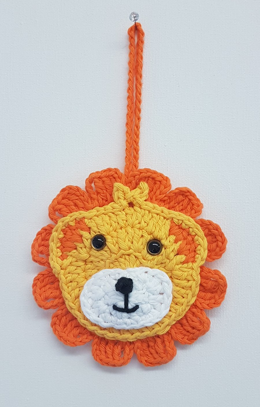 Crochet hanging lions head 