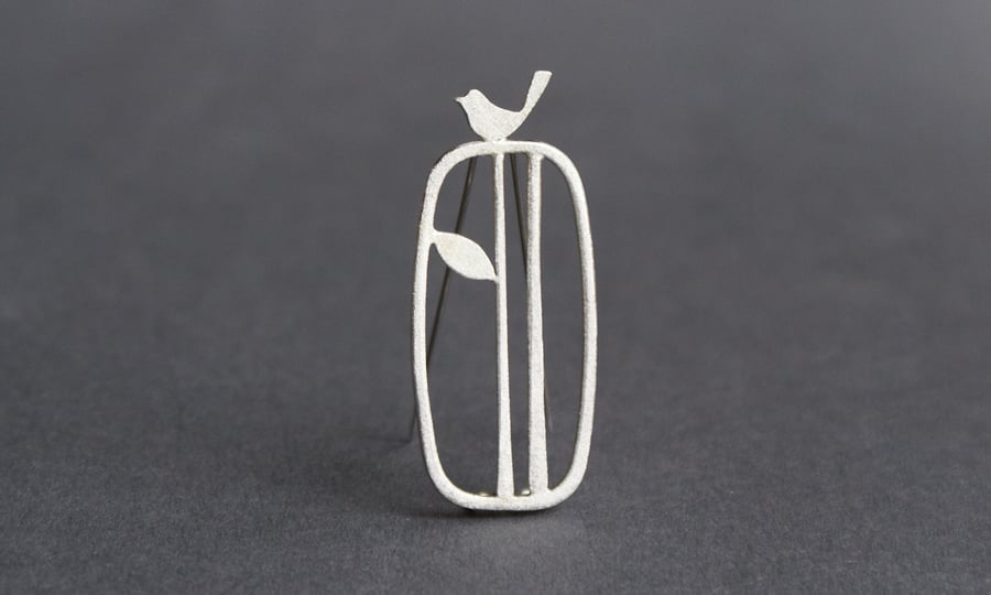 Edge of the woods portrait bird brooch