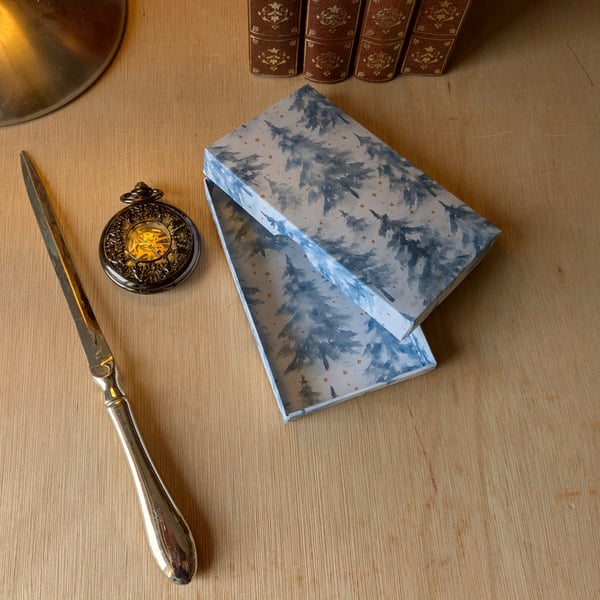'Blue Christmas' - A handmade, ultra-thin, necklace gift box (Code: NBGBBC)