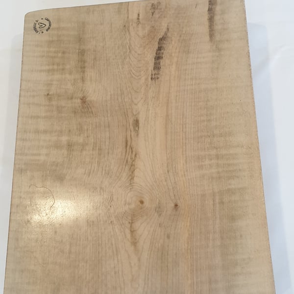 Sycamore chopping board (syc cb 1) 
