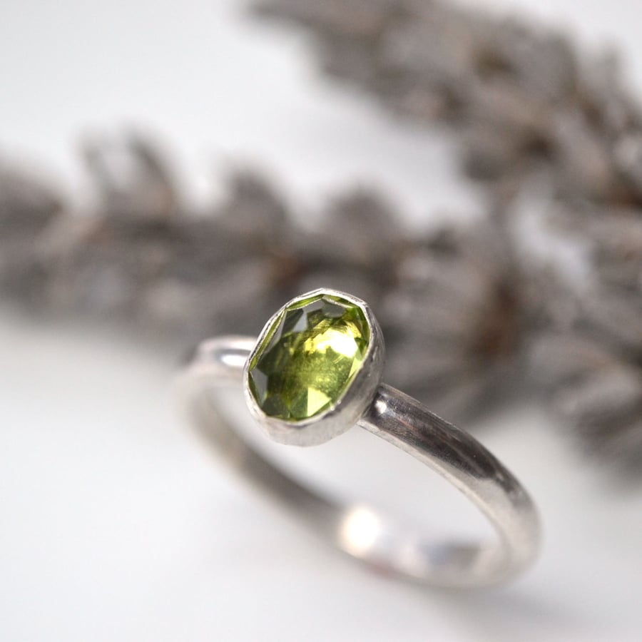 Oval peridot stacking ring