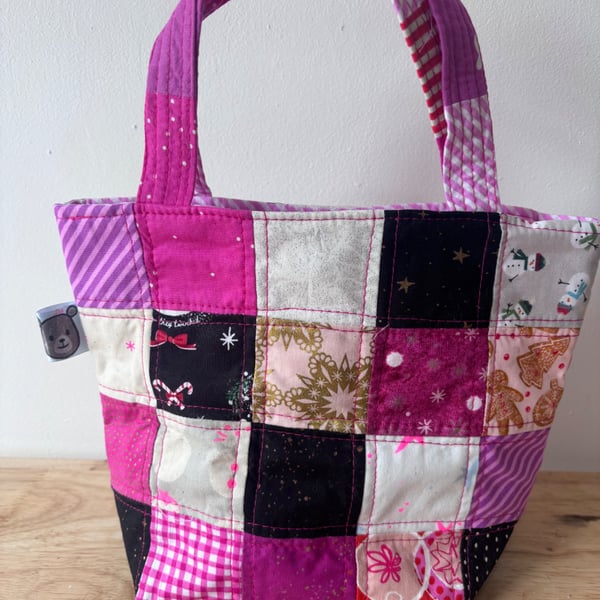 Summer Seconds - Patchwork Christmas bag in pinks