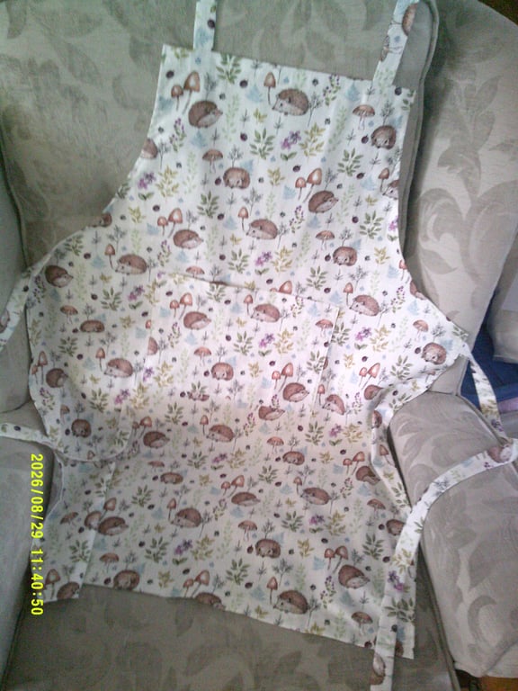 Hedgehogs, toadstools and flowers Adult Apron