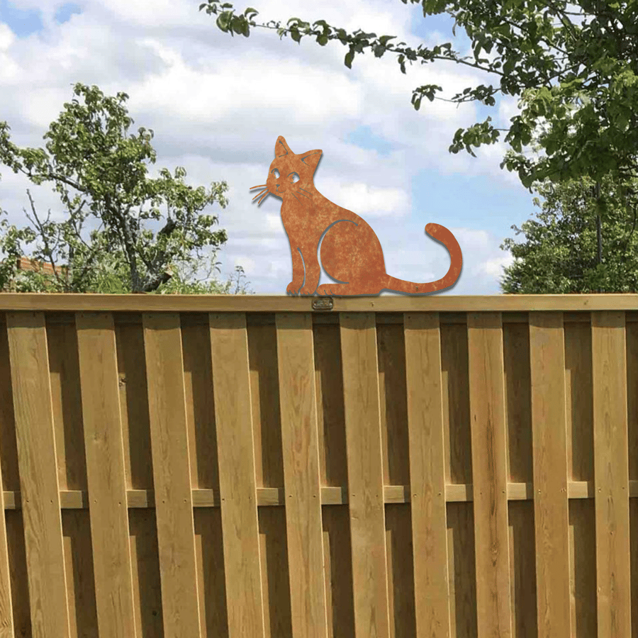 Smiling Rusty Metal Cat Fence Topper Unique Garden Decor for Cat Lovers