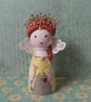 Queen Elizabeth I peg doll. - Image 4