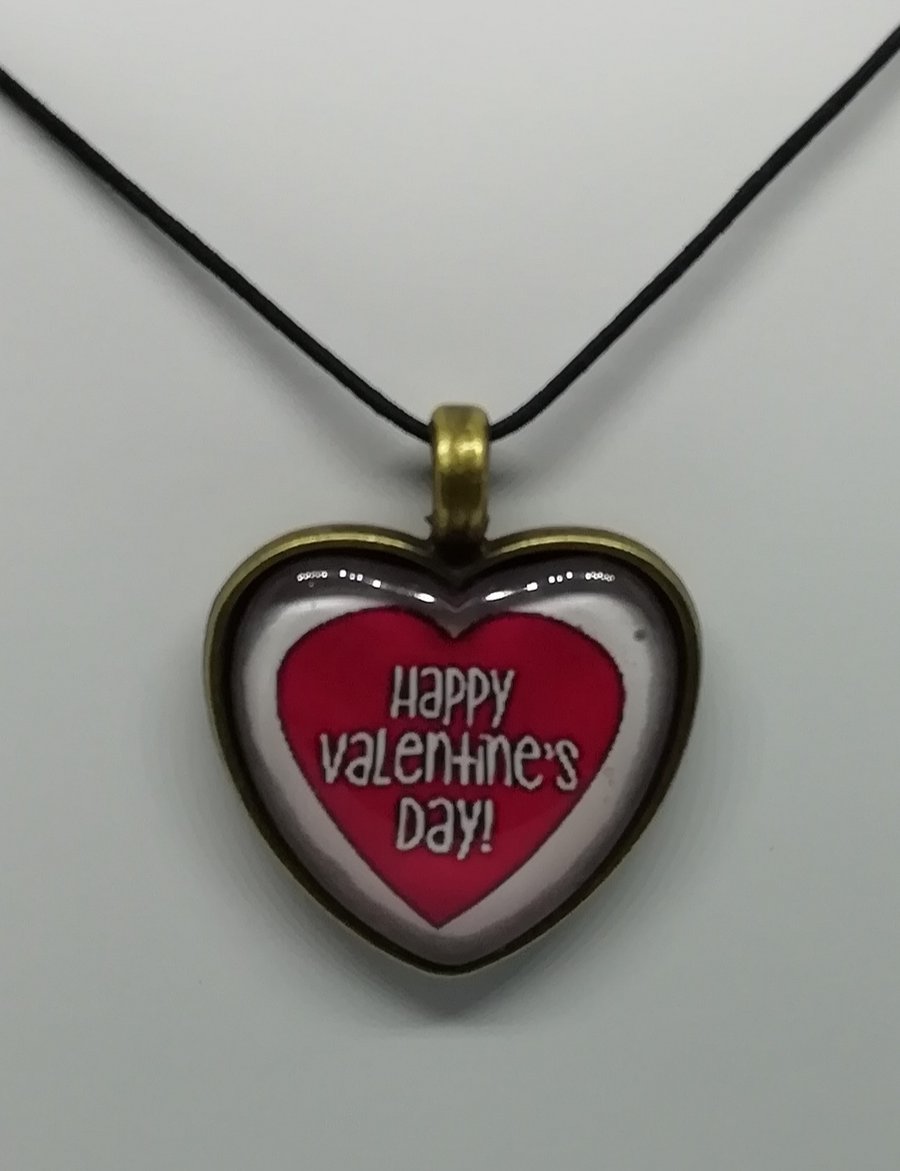 Happy valentines day heart shaped pendant 
