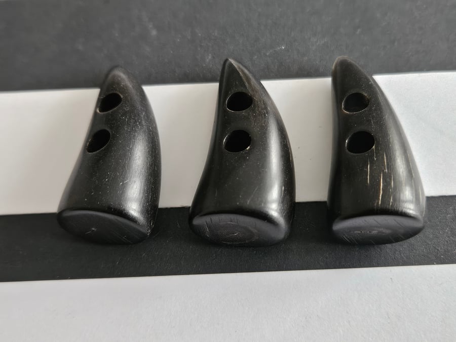 40mm (just over 1 & 1 2") Real Horn 2 hole Toggle LAST 3