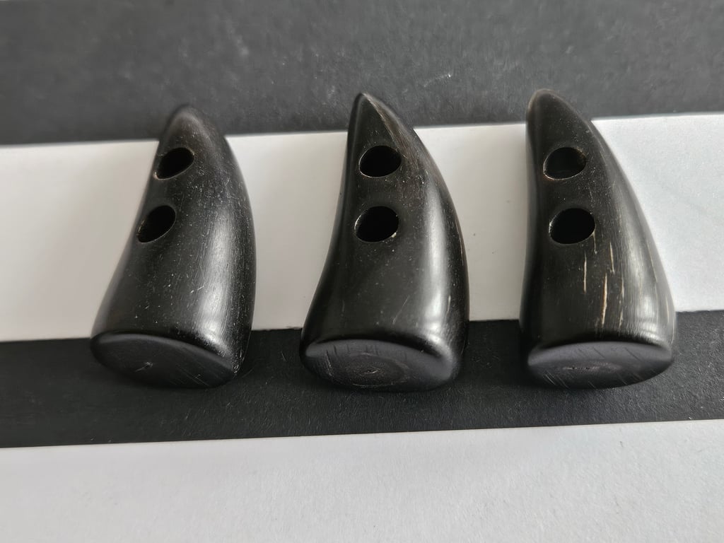 40mm (just over 1 & 1 2") Real Horn 2 hole Toggle LAST 3