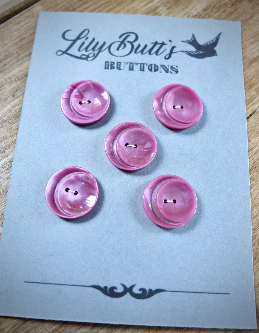 5 Pearly Pink Buttons 22mm