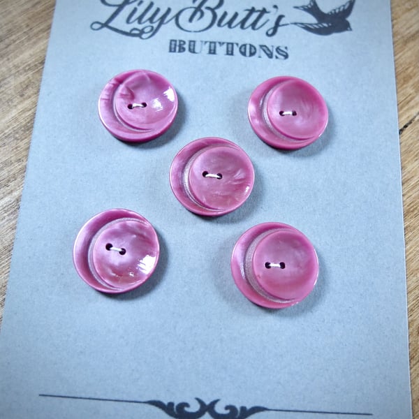 5 Pearly Pink Buttons 22mm