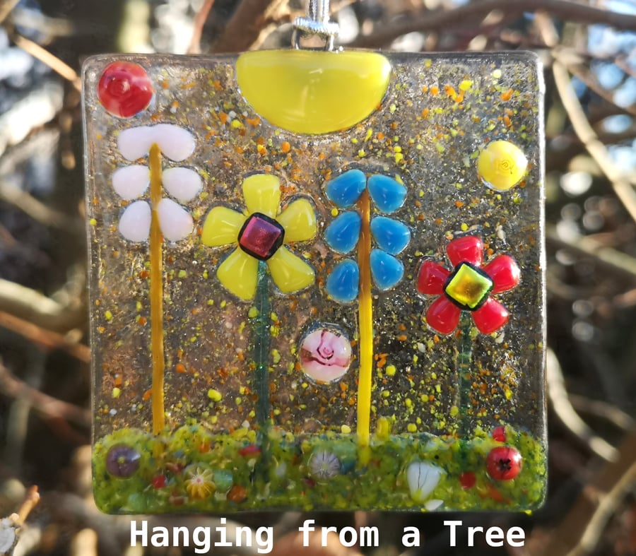 Artist made Fused Glass Flowers Suncatcher.