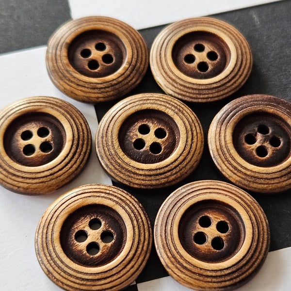 20.3mm 32L Designer Buttons 1980's Bespoke German collection LAST 7