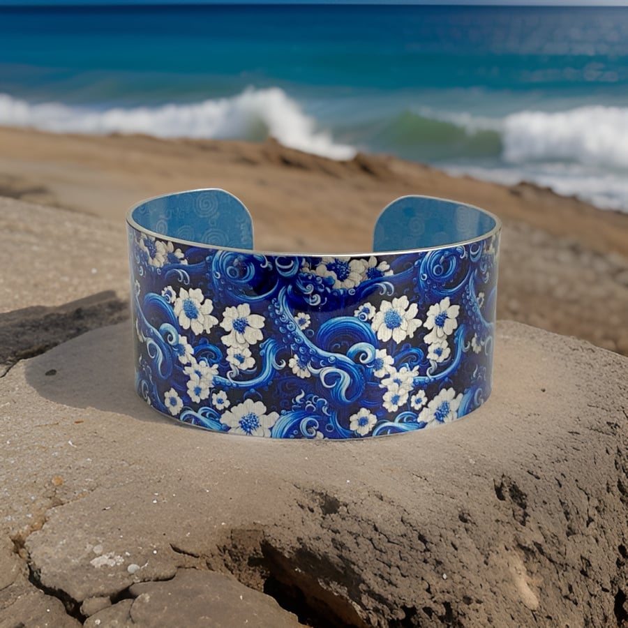 Octopus and flowers cuff bracelet, wide metal bangle. Can be personalised (740B)