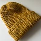 Warm hat made of 100% wool. Size 56 cm. Hand knitted.