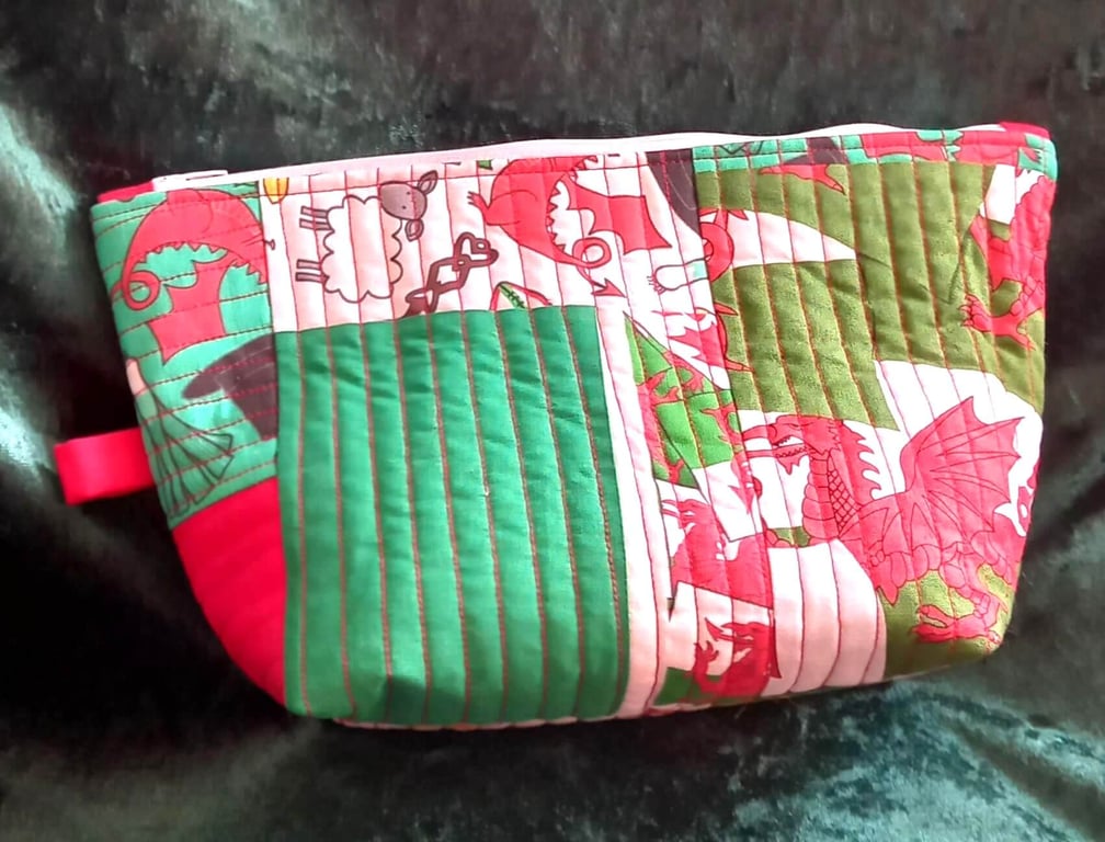 Welsh Themed Patchwork Quilted Zip Bag Medium