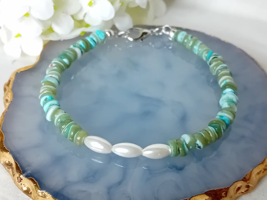 Puka Shell Beads & Pearl Bracelet