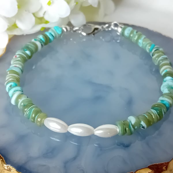 Puka Shell Beads & Pearl Bracelet