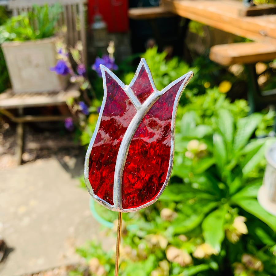 Stained  Glass Lily Tulip Stake Small - Plant Pot Decoration - Red