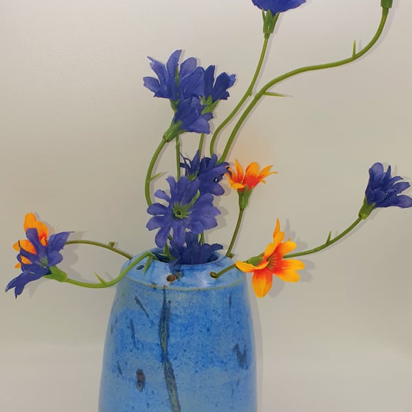 Small bud vase 