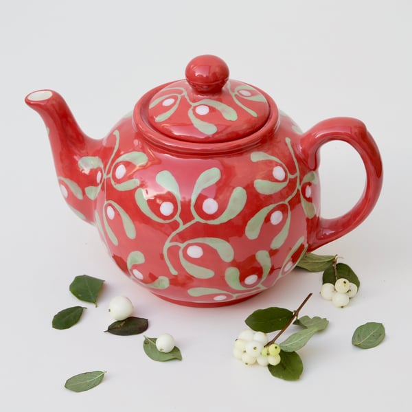 Christmas Red Mistletoe Teapot