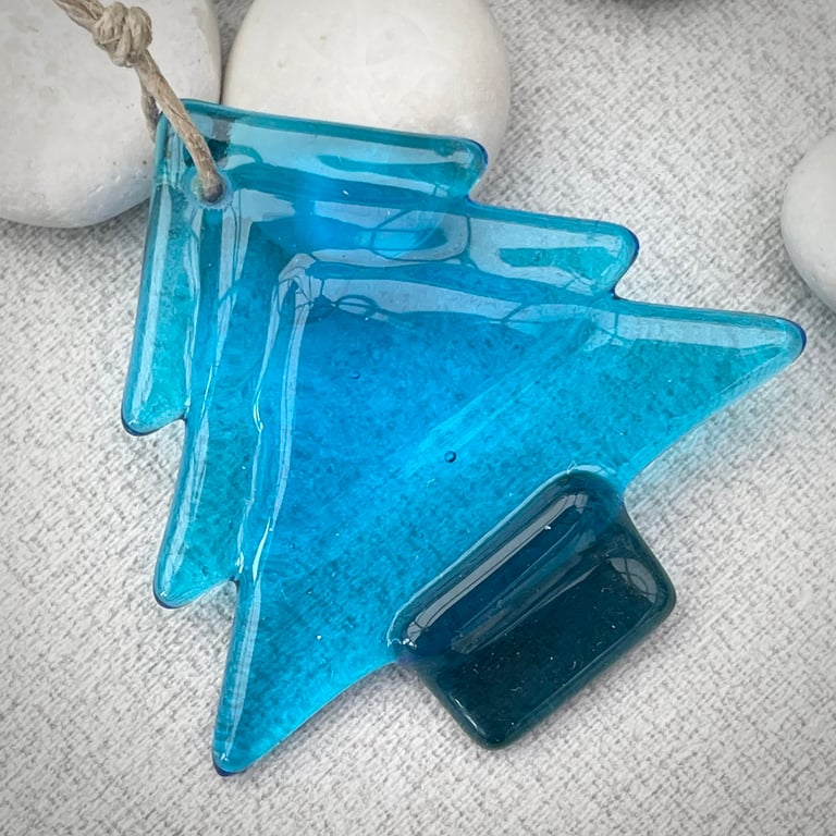 Glass Christmas Tree - short - turquoise