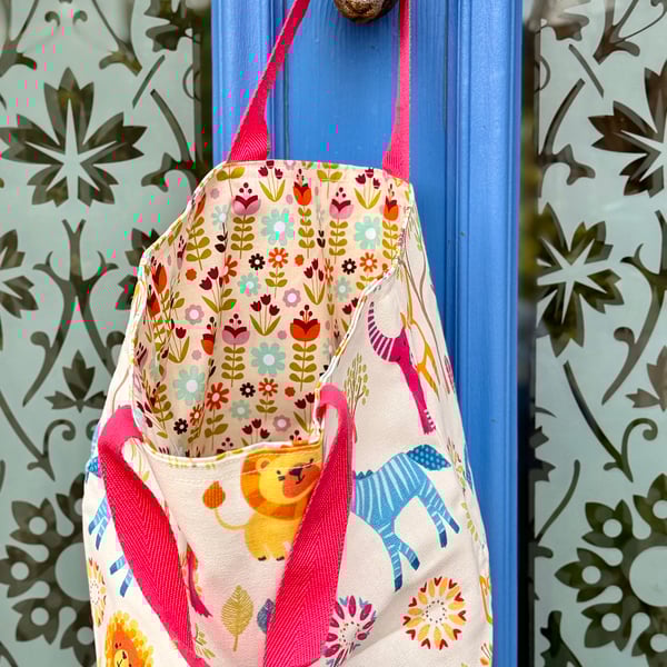 Small tote bag - jungle theme and bold floral lining