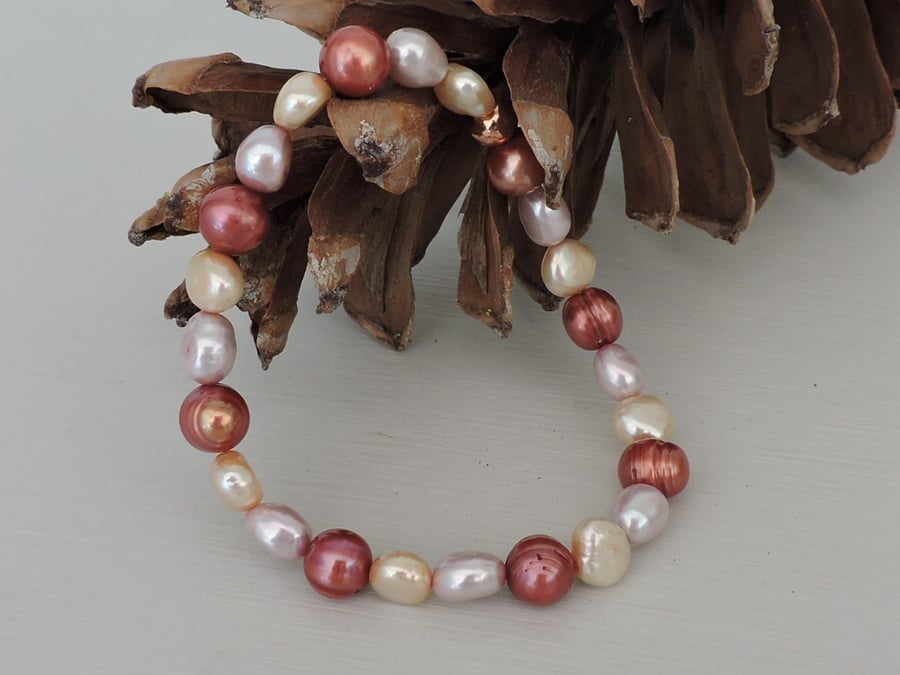 Freshwater Pearl Stretch Bracelet