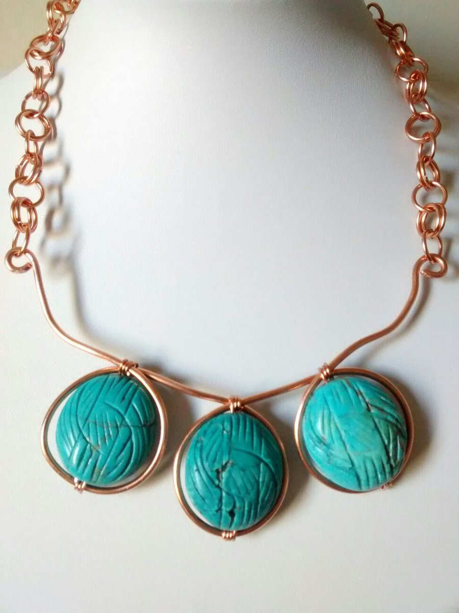 BLUE MAGNESITE PEBBLE AND COPPER NECKLACE - FREE SHIPPING WORLDWIDE