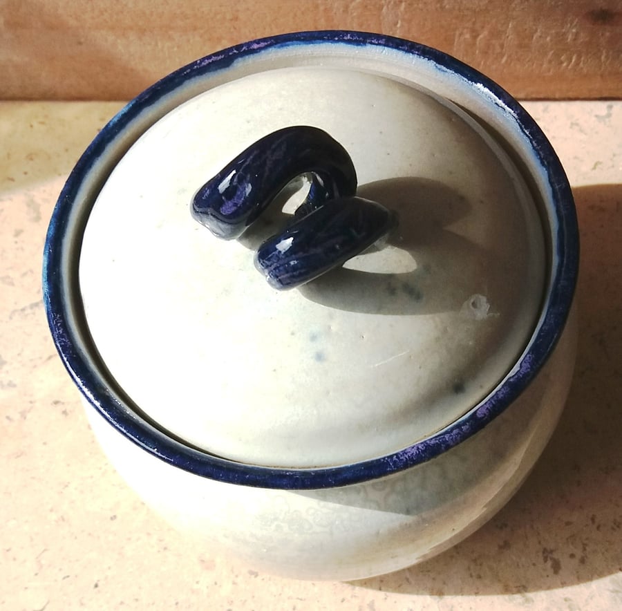 Ceramic jar for sugar, jam, honey, marmalade  or whatever takes your fancy