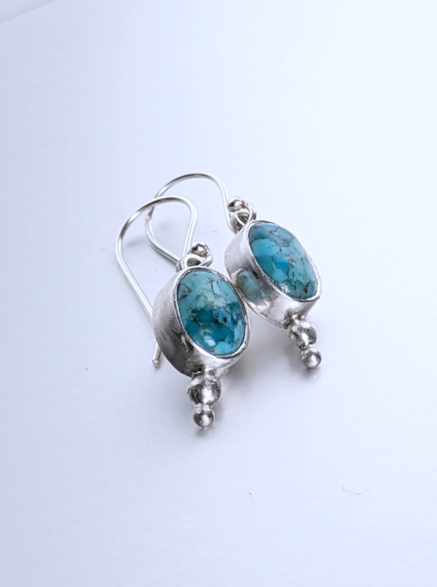 Turquoise dangle earring