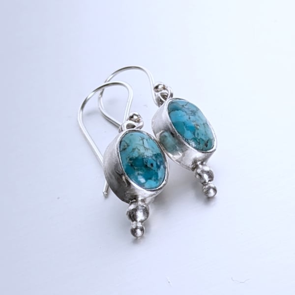 Turquoise dangle earring