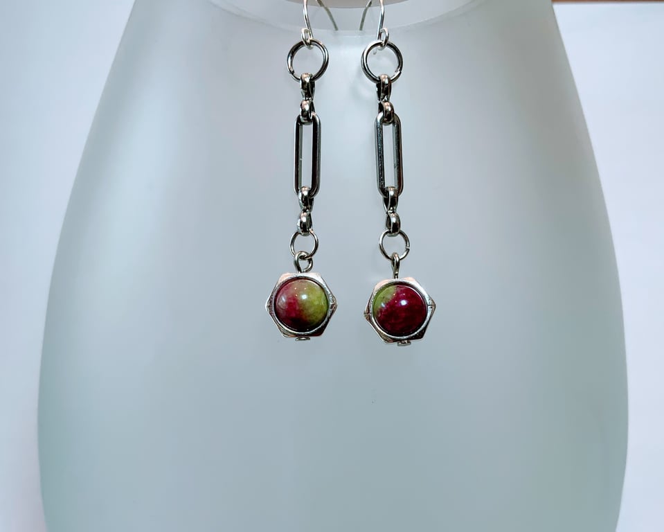 Silver Paperclip Chain Bead Earrings.