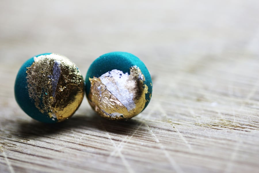  A Mermaid's treasure- earrings green, silver and gold