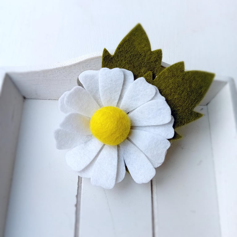 Felt Daisy Brooch: Handmade Flower Pin, Costume Jewellery