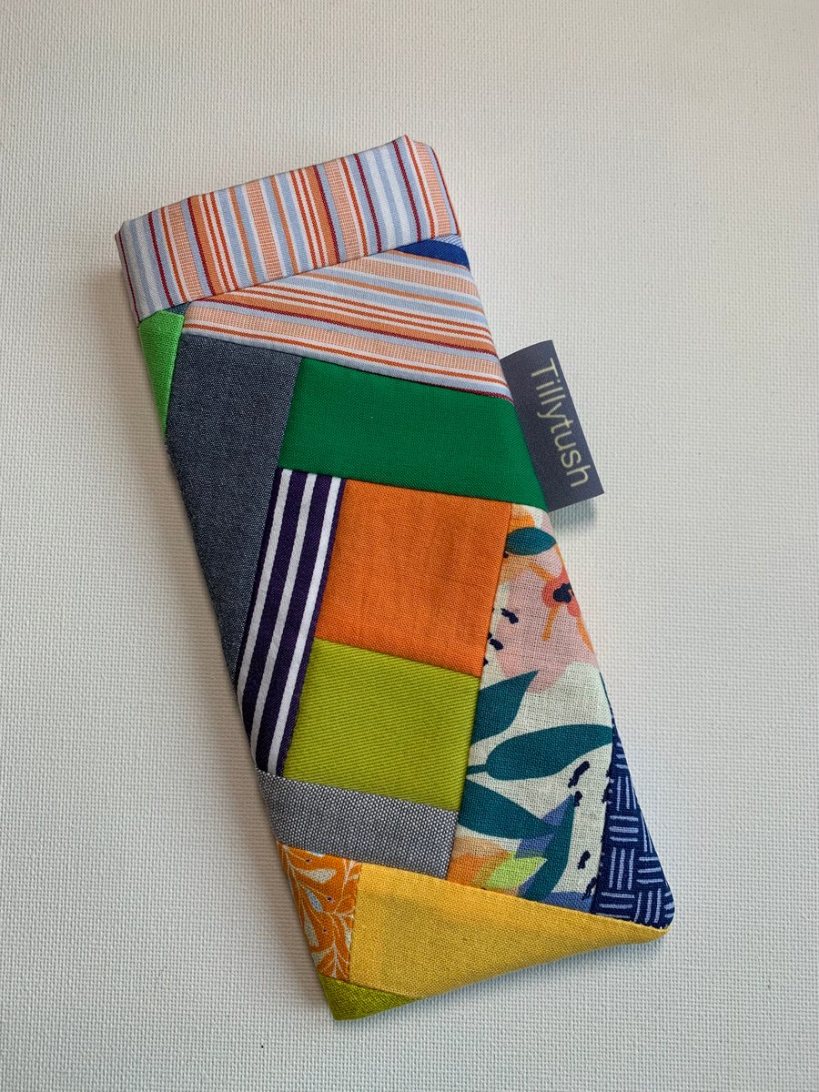 Quilted patchwork, padded glasses case