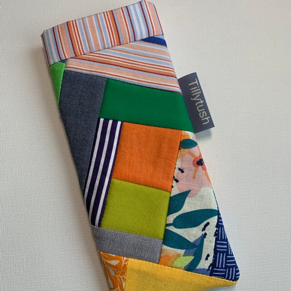 Quilted patchwork, padded glasses case