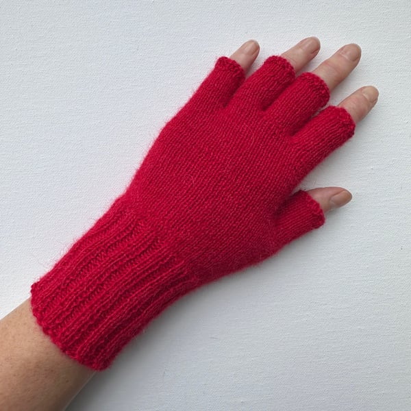 Fingerless gloves alpaca red