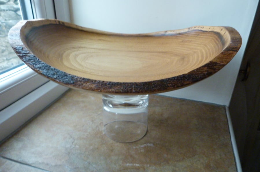 ELLIPTICAL  NATURAL  EDGE   BOWL