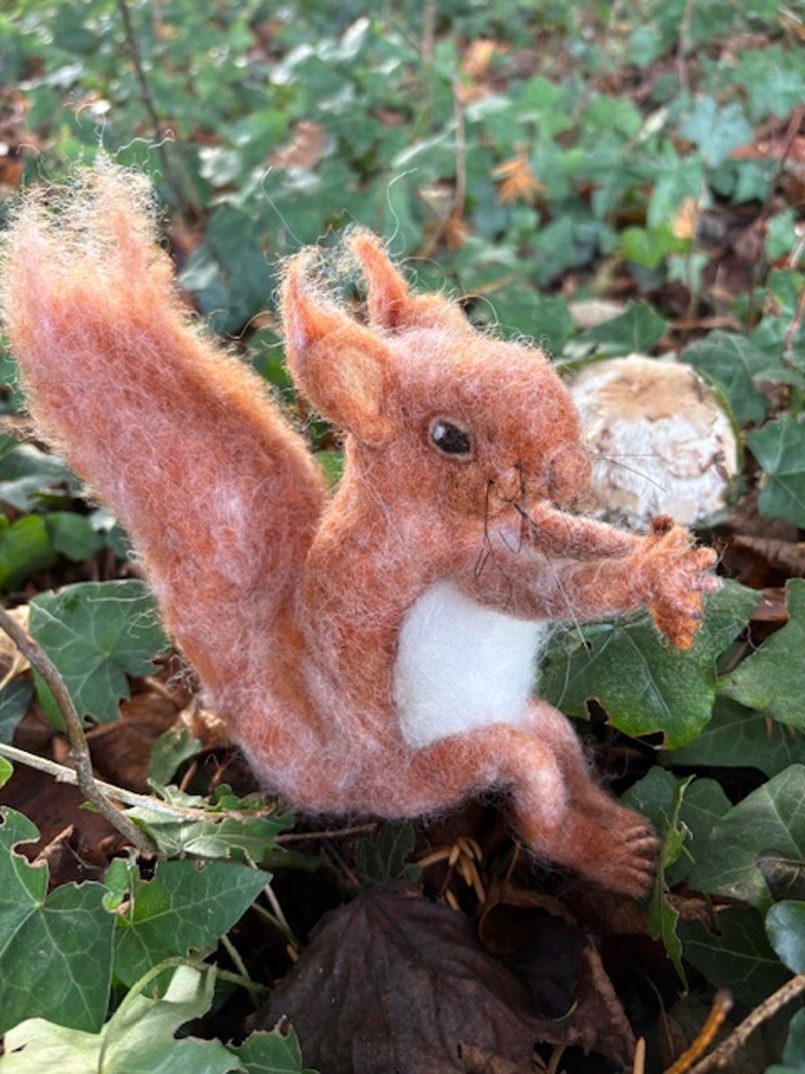 Needle Felted Red Squirrel, Wool Squirrel, Fibre Art Collectable Squirrel 
